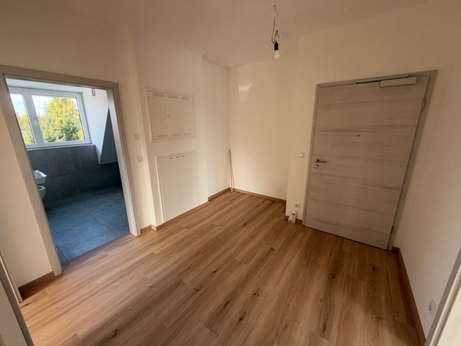 Flur Dachgeschosswohnung Altom�nster